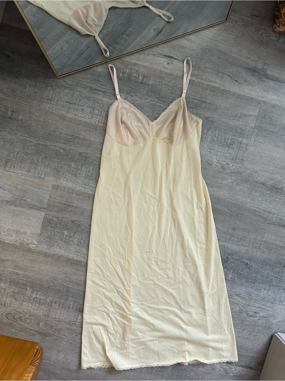 VTG Vanity Fair Butter Yellow Lace Slip Dress 34 TT Tall Coquette Boho Midi